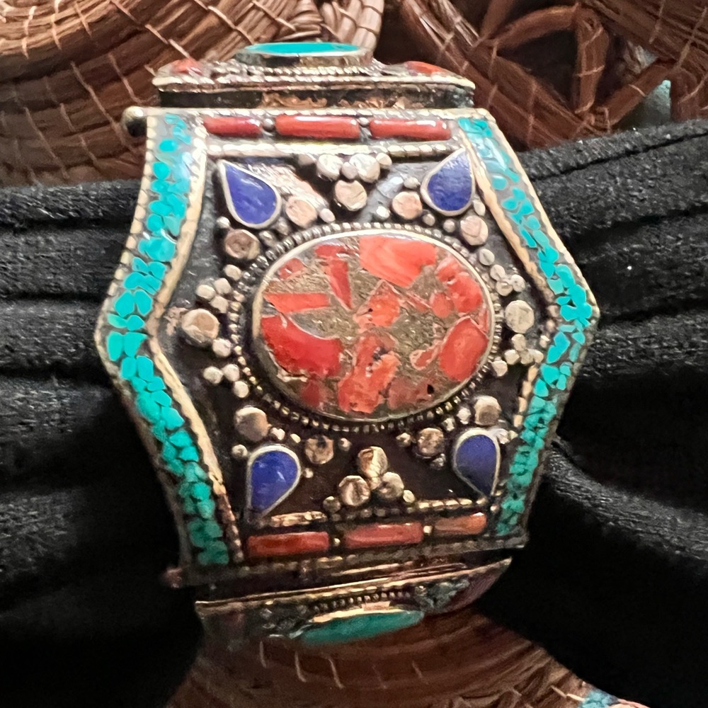 Lapis coral and turquoise chunky jewelry bracelet